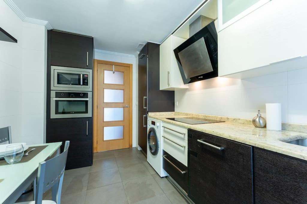 Apartamento En El Corazon De La Ciudad Con Parking Santander Eksteriør billede