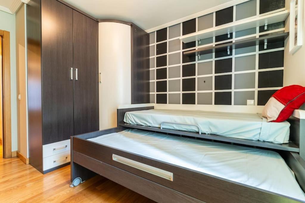 Apartamento En El Corazon De La Ciudad Con Parking Santander Eksteriør billede