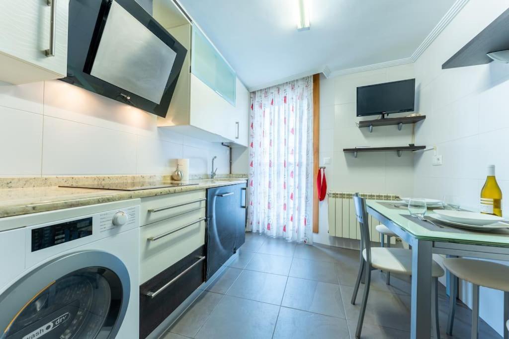 Apartamento En El Corazon De La Ciudad Con Parking Santander Eksteriør billede